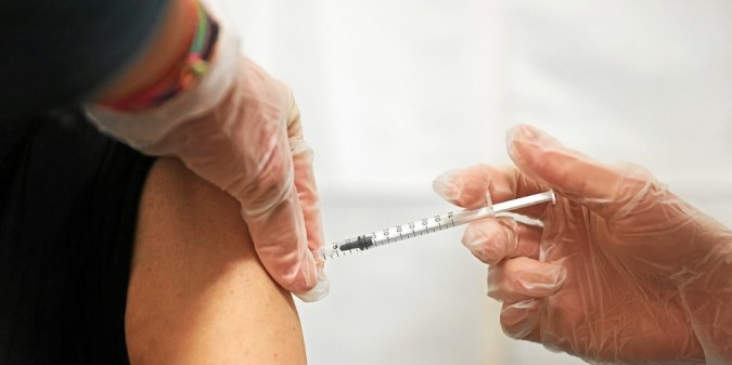 Arrêt centre vaccination, où se faire vacciner dans le pays de Lorient ?